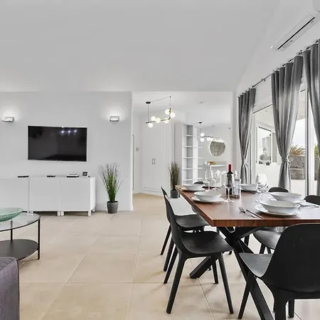 Ocean Views And Relax In Lanzarote Playa Blanca