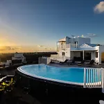 Ocean Views And Relax In Lanzarote Villa
